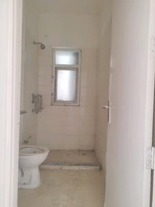 Common Bathroom Image of 2000 Sq.ft 3.5 BHK Apartment / Flat for sale in BPTP Princess Park, Sector 86 Faridabad for Rs. 11000000