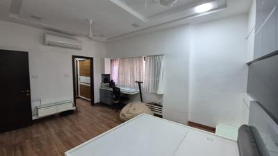 Bedroom Image of 2750 Sq.ft 4.5 BHK Villa for rent in Scheme No 114 Indore for Rs. 100000