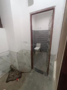 Bathroom Image of 200 Sq.ft 1 RK Apartment / Flat for rent in Theta II Greater Noida for Rs. 3500