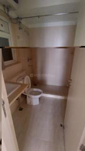 Bathroom Image of 1800 Sq.ft 3 BHK Apartment / Flat for sale in DLF The Skycourt, Sector 86 Gurgaon for Rs. 26000000
