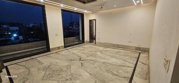 Channi Himmat Bedroom 1