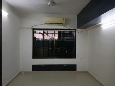 Bedroom Image of 950 Sq.ft 3 BHK Apartment / Flat for rent in Dosti Flamingos, Sewri Mumbai for Rs. 145000
