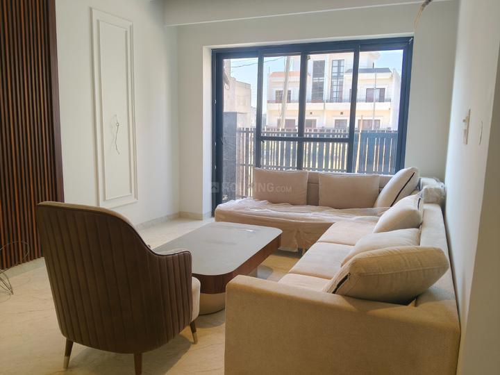 Near Amayra green Main Image 1