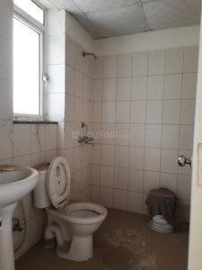 Bathroom Image of 1000 Sq.ft 2 BHK Apartment / Flat for sale in Puri Pratham, Sector 84 Faridabad for Rs. 8900000