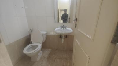 Bathroom Image of 650 Sq.ft 1 BHK Apartment / Flat for sale in Hiranandani Crown, Hiranandani Estate Thane for Rs. 9200000