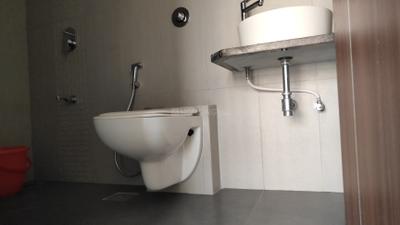 Image of 750 Sq.ft 2 BHK Apartment / Flat for rent in Raoji Sojpal Building, Dadar West, Mumbai for Rs. 90000