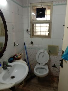 Bathroom Image of 1500 Sq.ft 3 BHK Apartment / Flat for sale in Gladioli Apartments, Andheri West Mumbai for Rs. 40000000