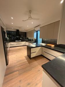 Kitchen Image of 4000 Sq.ft 4 BHK Apartment / Flat for rent in Tardeo Mumbai for Rs. 900000