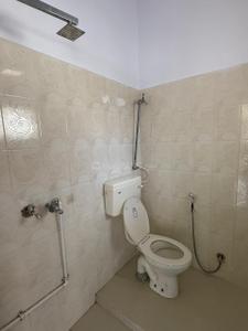 Bathroom Image of 1600 Sq.ft 3 BHK Builder Floor for rent in Balliwala Dehradun for Rs. 25000