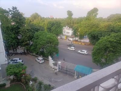 Image of 1900 Sq.ft 3 BHK Apartment / Flat for sale in The Mall Avenue, Lucknow for Rs. 23000000