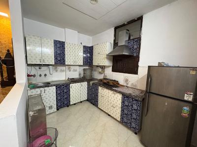 Bathroom Image of 1200 Sq.ft 3 BHK Apartment / Flat for rent in Guru Ji Vipin Garden, Dwarka Mor New Delhi for Rs. 26500