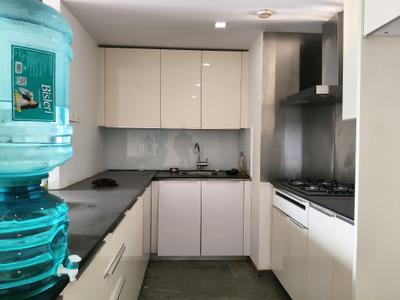 Kitchen Image of 450 Sq.ft 1 BHK Apartment / Flat for sale in Matunga East Mumbai for Rs. 21500000