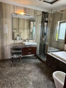 Bathroom Image of 5800 Sq.ft 6 BHK Independent House for sale in Sukhdev Vihar New Delhi for Rs. 180000000