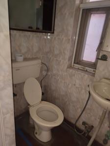 Bathroom Image of 1400 Sq.ft 3 BHK Apartment / Flat for sale in DDA Flats Munirka, Munirka New Delhi for Rs. 25500000