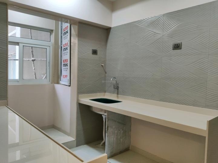 Puraniks Capitol Main Image 1