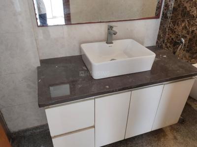 Bathroom Image of 1980 Sq.ft 3 BHK Builder Floor for rent in East Of Kailash New Delhi for Rs. 110000