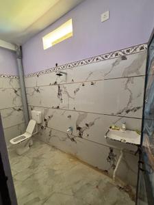 Bathroom Image of 950 Sq.ft 3 BHK Independent House for rent in Geeta Ghat Colony Sasaram for Rs. 10000
