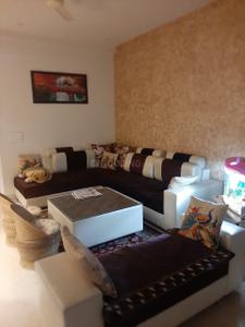 Hall Image of 2000 Sq.ft 3.5 BHK Apartment / Flat for rent in Tilak Nagar Jaipur for Rs. 60000