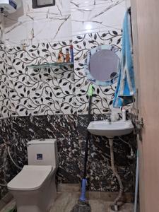 Bathroom Image of 1100 Sq.ft 3 BHK Builder Floor for rent in Sector 24 Rohini New Delhi for Rs. 25000