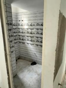 Bathroom Image of 850 Sq.ft 2 BHK Apartment / Flat for sale in Tollygunge Kolkata for Rs. 2700000