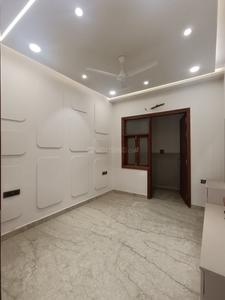Bedroom Image of 1100 Sq.ft 3 BHK Builder Floor for rent in Ramesh Nagar New Delhi for Rs. 55000