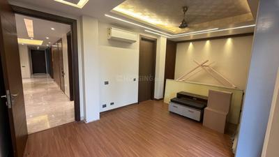 Bedroom Image of 3600 Sq.ft 4 BHK Builder Floor for rent in DLF Luxury Floors, DLF Phase 1 Gurgaon for Rs. 210000