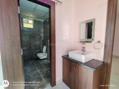 Bathroom Image of 1200 Sq.ft 2 BHK Apartment / Flat for rent in Hindpiri Ranchi for Rs. 19000