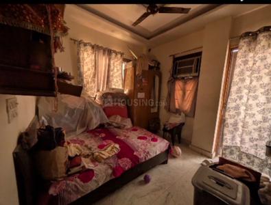 Bedroom Image of 855 Sq.ft 3 BHK Builder Floor for sale in Tri Nagar New Delhi for Rs. 10000000