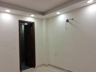 Bedroom Image of 1350 Sq.ft 3 BHK Builder Floor for sale in Paschim Vihar New Delhi for Rs. 28000000
