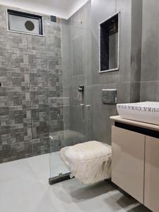 Common Bathroom Image of 1000 Sq.ft 3 BHK Apartment / Flat for sale in Dwarka Mor New Delhi for Rs. 10000000