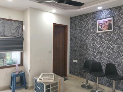 Bedroom Image of 1000 Sq.ft 3 BHK Builder Floor for sale in Ramesh Nagar New Delhi for Rs. 17000000