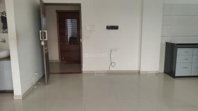 Living Room Image of 850 Sq.ft 2 BHK Apartment / Flat for rent in Shreeji Safal Icon, Manjalpur Vadodara for Rs. 12000