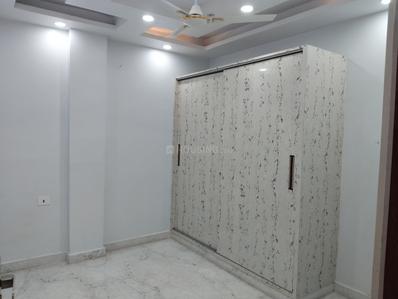 Bedroom Image of 1200 Sq.ft 3 BHK Builder Floor for rent in Preet Vihar New Delhi for Rs. 37000