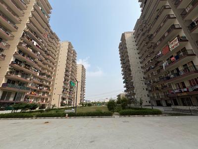 Image of 710 Sq.ft 3 BHK Apartment / Flat for sale in ROF Aalayas Phase 2, Sector 102, Gurgaon for Rs. 8500000
