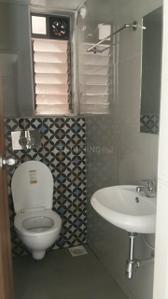 Bathroom Image of 480 Sq.ft 1 BHK Apartment / Flat for rent in Dosti Greater Thane, Bhiwandi Thane for Rs. 13000