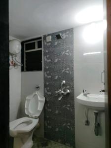 Common Bathroom Image of 582 Sq.ft 1 BHK Apartment / Flat for rent in Thakur Galaxy, Boisar Mumbai for Rs. 11500