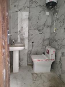Common Bathroom Image of 500 Sq.ft 1 BHK Apartment / Flat for rent in Rajpur Khurd Extension New Delhi for Rs. 13500