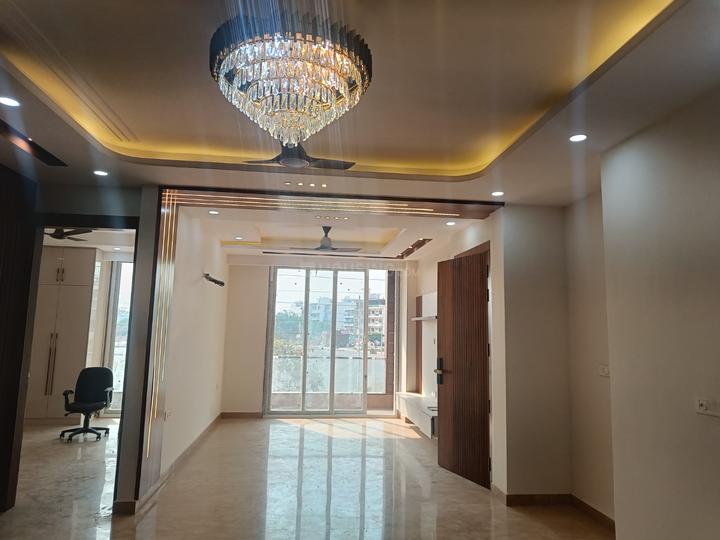 Vijay Estate Main Image 1