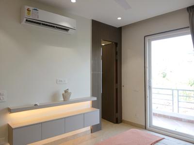 Bedroom Image of 2950 Sq.ft 3 BHK Builder Floor for sale in BPTP Amstoria , Sector 102 Gurgaon for Rs. 32000000