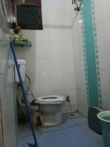 Bathroom Image of 500 Sq.ft 1 BHK Builder Floor for rent in Indirapuram Ghaziabad for Rs. 17500