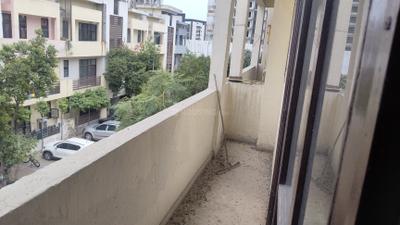 Balcony Image of 1800 Sq.ft 2.5 BHK Builder Floor for rent in Aditya White Cottage, Bamheta Village Ghaziabad for Rs. 15000