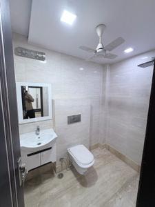 Bathroom Image of 1350 Sq.ft 3 BHK Builder Floor for rent in Surajmal Vihar New Delhi for Rs. 53000