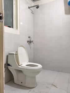 Common Bathroom Image of 850 Sq.ft 1 BHK Apartment / Flat for rent in Pyramid Altia, Sector 70A Gurgaon for Rs. 25200