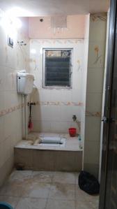 Bathroom Image of 500 Sq.ft 1 BHK Apartment / Flat for rent in Keshtopur Kolkata for Rs. 9000