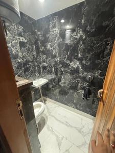 Bathroom Image of 950 Sq.ft 3 BHK Independent House for rent in Govindpuri New Delhi for Rs. 21000
