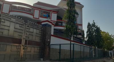 Brochure Image of 900 Sq.ft Residential Plot / Land for sale in Maruti Kunj Gurgaon for Rs. 4025000