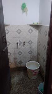 Bathroom Image of 550 Sq.ft 2 BHK Independent House for rent in Hari Nagar New Delhi for Rs. 12500