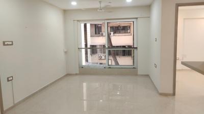 Living Room Image of 700 Sq.ft 2 BHK Apartment / Flat for rent in Santacruz West Mumbai for Rs. 125000