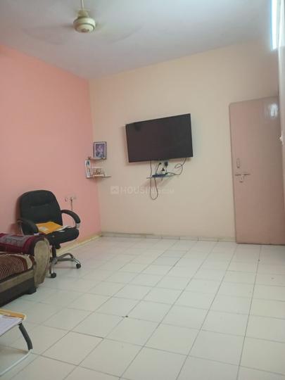 STADIUM PLAZA Main Image 1