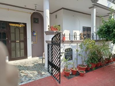 Balcony Image of 1180 Sq.ft 2 BHK Builder Floor for rent in Gomti Nagar Lucknow for Rs. 18000